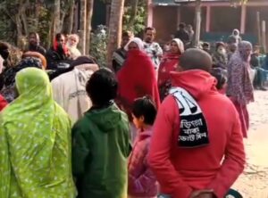 সিংড়ায় বিএনপি কর্মি ও কলেজ অধ্যাপককে হত্যা,আওয়ামীলীগ কর্মির বাড়িতে আগুন#বৃদ্ধা পুড়ে নিহত#সংবাদ শৈলী