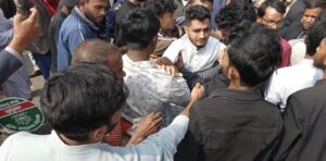 সিংড়ায় এনসিপির নির্বাচনী পদযাত্রায সমাবেশে মঞ্চে হাতাহাতি