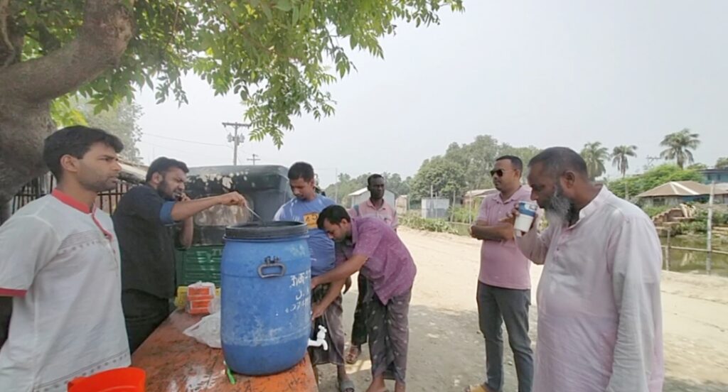 তৃষ্ণা মেটাতে শরবত