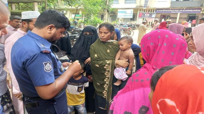 সিংড়ায় চিকিৎসা নিতে গিয়ে টাকা, স্বর্ণালঙ্কার খোয়ালেন পাঁচ নারী#সংবাদ শৈলী