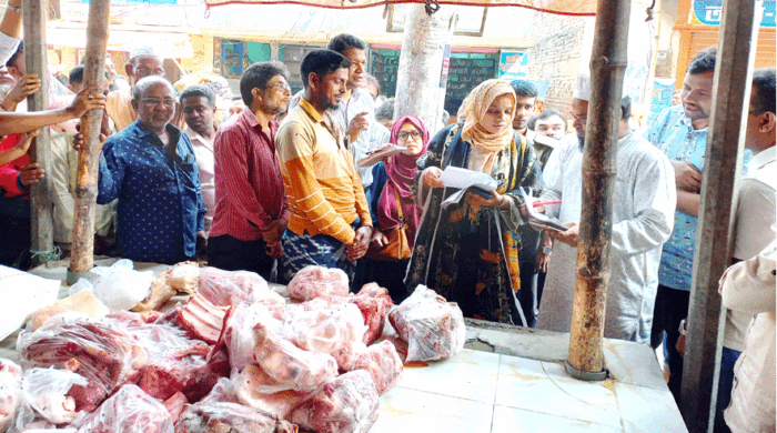 সিংড়ায় পঁচা-বাসি মাংস বিক্রি, ব্যবসায়ীকে অর্থদন্ড#সংবাদ শৈলী