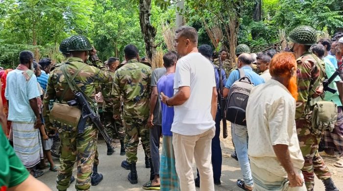 গুরুদাসপুরে  চোর সন্দেহে যুবককে পিটিয়ে হত্যা#সংবাদ শৈলী