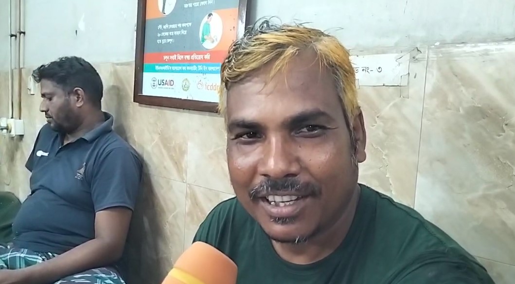 নাটোরে ওষধের দাম নিয়ে বিরোধে দুই গ্রাম্য চিকিৎসকের মধ্যে সংঘর্ষ আহত ৫#সংবাদ শৈলী