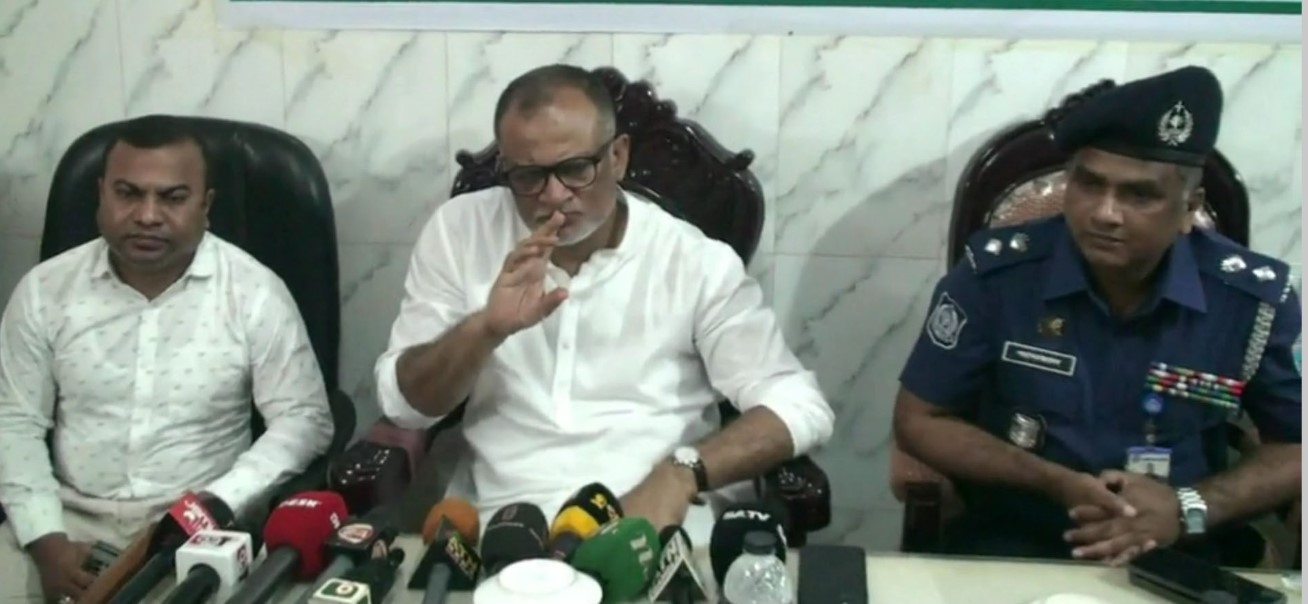 এবারই সবচেয়ে বেশি দামে চামড়া বিক্রি হয়েছে-নাটোরে বাণিজ্য উপদেষ্টা#সসংবাদ শৈলী