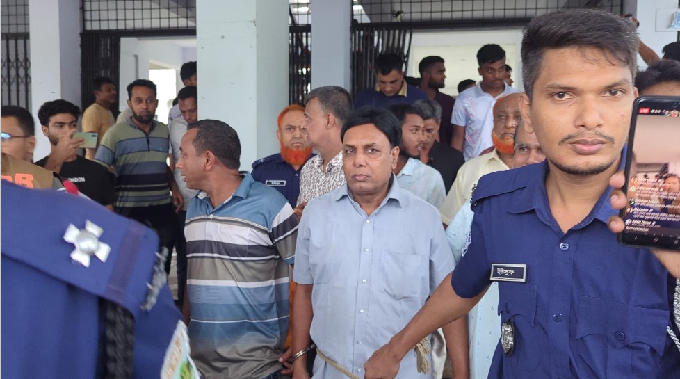 নাটোরে আওয়ামীলীগের ১৭ জন নেতাকর্মীকে কারাগারে প্রেরন#সংবাদ শৈলী