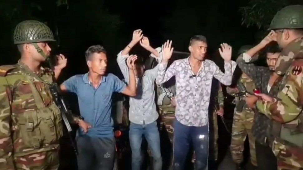 ডাকাতির প্রস্তুতিকালে৬ ডাকাত আটক করেছে সেনাবাহিনী#সংবাদ শৈলী
