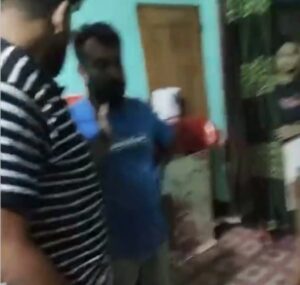 বড়াইগ্রামে পরকীয়ার অপবাদ দিয়ে ছাত্রদলের নেতাকর্মিদের প্রবাসীর স্ত্রীর কাছ থেকে ৩ লক্ষ টাকা চাঁদা আদায়ের অভিযোগ