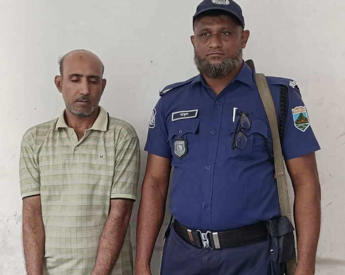বড়াইগ্রামের অপহৃত বিকাশ কর্মীকে টাঙ্গাইল থেকে উদ্ধার, জড়িত ভুয়া পুলিশ আটক# সংবাদ শৈলী