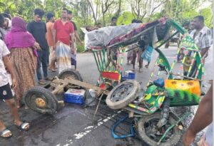 নাটোরে বাস ও অটোরিকসার সংঘর্ষে নিহত ৩,আহত২