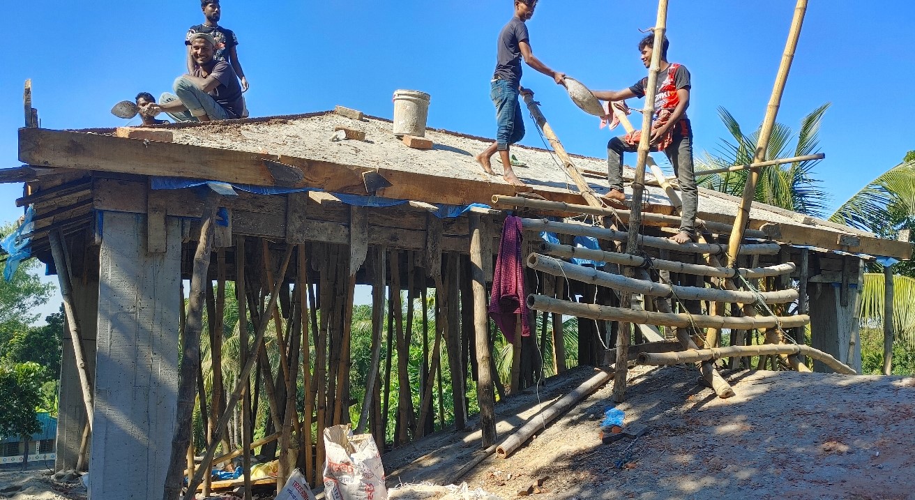 নাটোরে দুটি শিক্ষা প্রতিষ্ঠানের ভবন নির্মাণে অনিয়ম, কাজ শেষ না করেই হরিলুট!#সংবাদ শৈলী