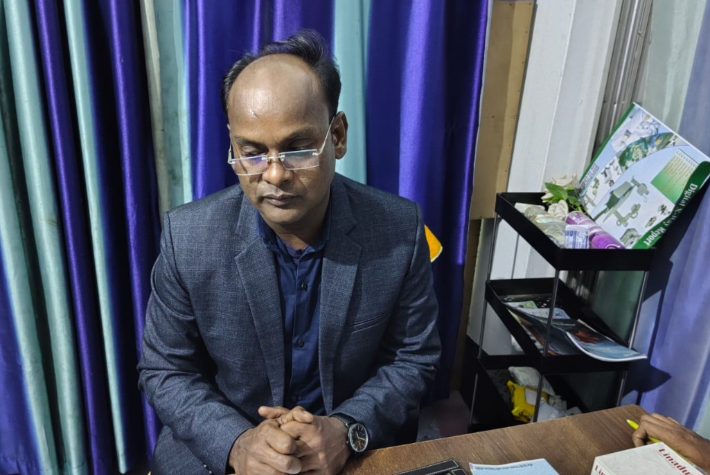 বাগাতিপাড়ায় এনসিপি নেতার ডায়াগনস্টিক থেকে ভুয়া ডাক্তার আটক,জরিমানা#সংবাদ শৈলী