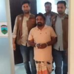 গুরুদাসপুরে ওসির সামনে চাঁদাদাবি মামলায় যুবদল নেতা গ্রেপ্তার. দল থেকে বহিস্কার