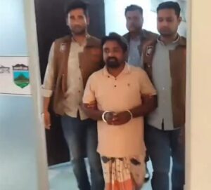 গুরুদাসপুরে ওসির সামনে চাঁদাদাবি মামলায় যুবদল নেতা গ্রেপ্তার. দল থেকে বহিস্কার