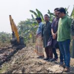 বড়াইগ্রামে ৮’শ বিঘা জমি রক্ষায় এসি ল্যান্ডের উদ্যোগে বাধ অপসারণ