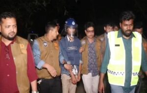 নাটোরে পিতাকে কুপিয়ে হত্যার অভিযোগে ছেলে গ্রেপ্তার