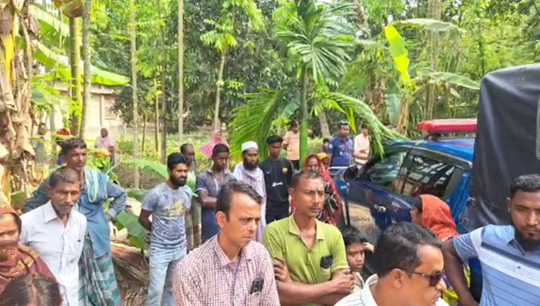 নাটোরে নিজ বাড়িতে দুর্বৃত্তের কুপিয়ে আহত মহরম আলীর হাসপাতালে মৃত্যু#সংবাদ শৈলী