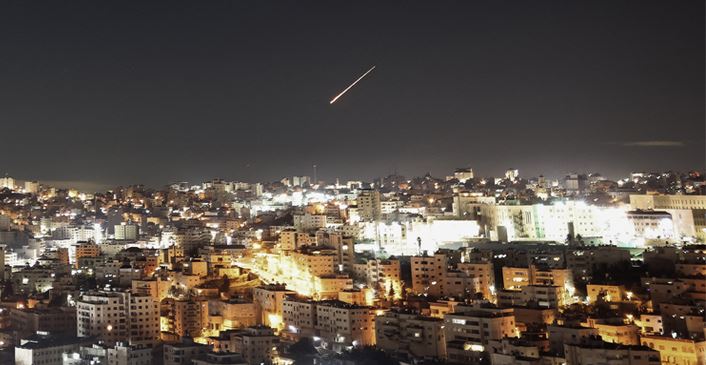 বাহরাইনে মার্কিন বিমানঘাঁটি ধ্বংসের দাবি ইরানের