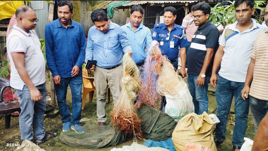 সিংড়ায় গোয়েন্দা তথ্যে অভিযান, ২০ লাখ টাকার অবৈধ চায়না দুয়ারি জাল ধ্বংস #সংবাদ শৈলী