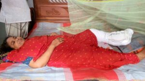 নাটোরের বড়াইগ্রামে অস্ত্রপচারের পর এক্স-রেতে মিলল ড্রিলের ভাঙা ফলা, পা কেটে ফেলার শঙ্কায় রোগী#সংবাদ শৈলী