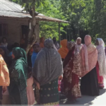 বাবার দাফন শেষ করে বাড়ি ফেরার সময় তুজাম পেলেন মেয়ের মৃত্যুর খবর