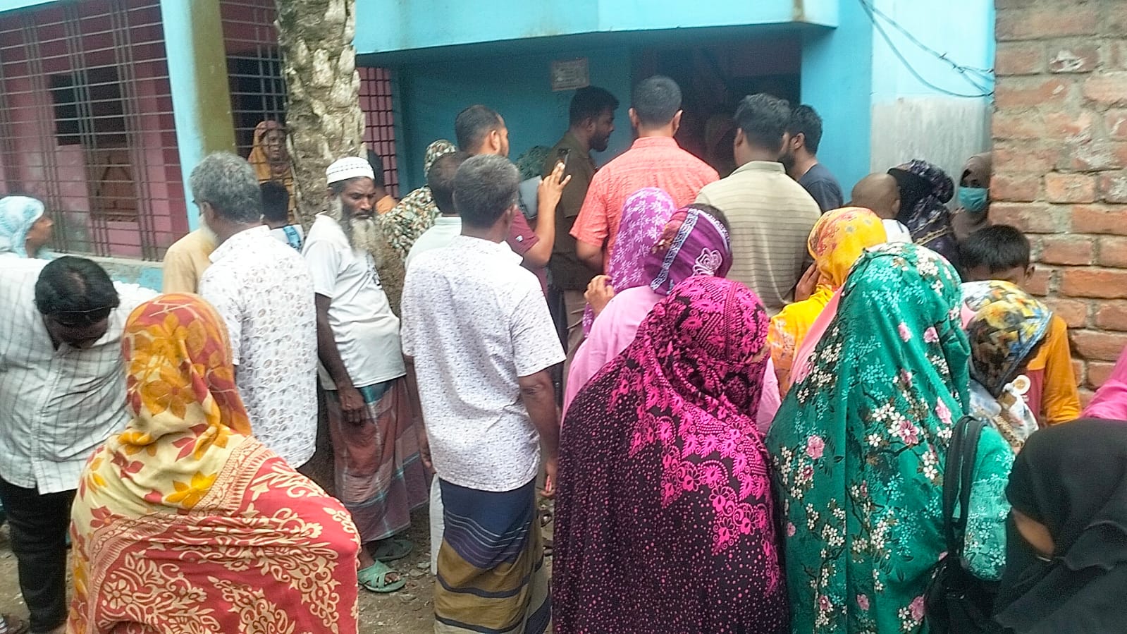 নাটোরে  ট্যাংকে পড়ে জুলাইযোদ্ধার বাবা নিহত 